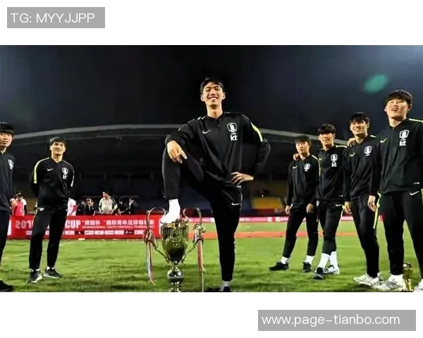 中国足球新星拜合拉木脚后跟进球与沃尔特马德英超神似引发热议 中国足球新星拜合拉木脚后跟进球与沃尔特马德英超神似引发热议